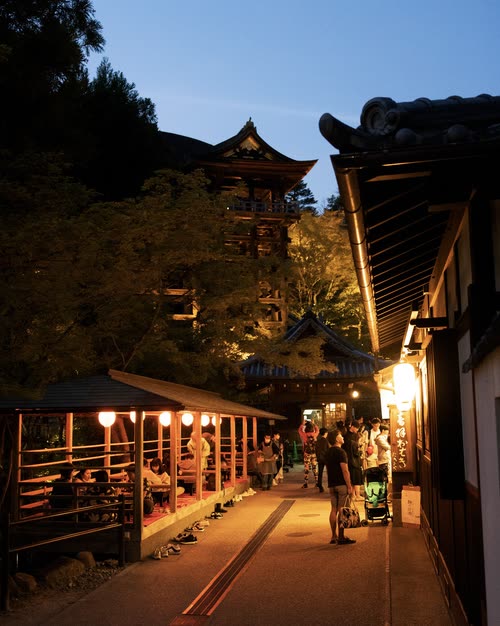 The lantern-lit approach to Kiyomizu-dera at night, Kyoto